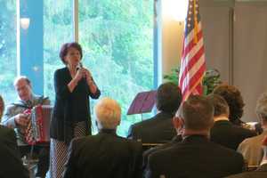 Hundreds Attend Memorial Service For Former County Executive Al DelBello
