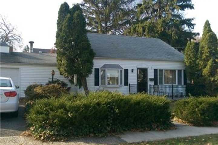 Open Houses In Pelham This Weekend