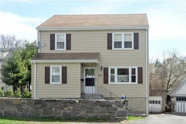 Open Houses In The Port Chester Area This Weekend