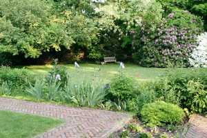 Woman's Club Of White Plains' Garden Benefit Features Jazz Singer