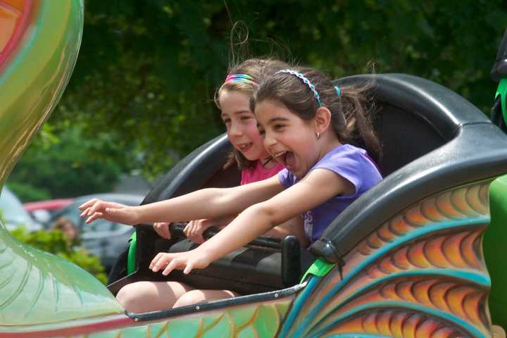 Immaculate Conception & Assumption Hosts Annual Carnival In Tuckahoe