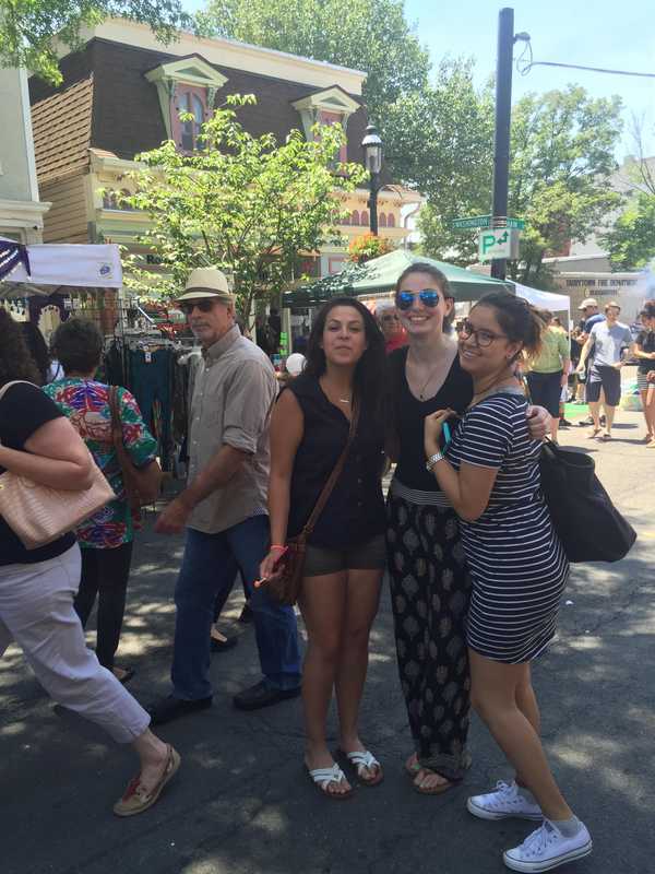 Thousands Enjoy Tarrytown's Street Fair 