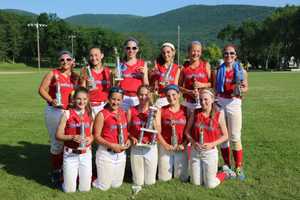Larchmont's Softball Travel Team Remains Undefeated This Season