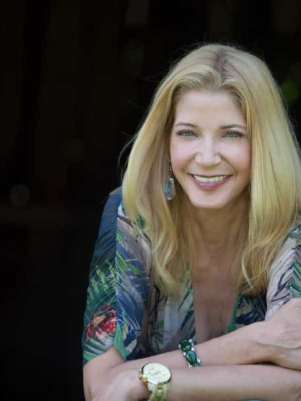 'Sex And The City' Creator Candace Bushnell Coming To Wilton Library