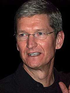 Apple Shows Off New Software, Music