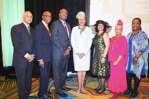 Volunteer Service Group Honors Valerie Cooper Of Stamford
