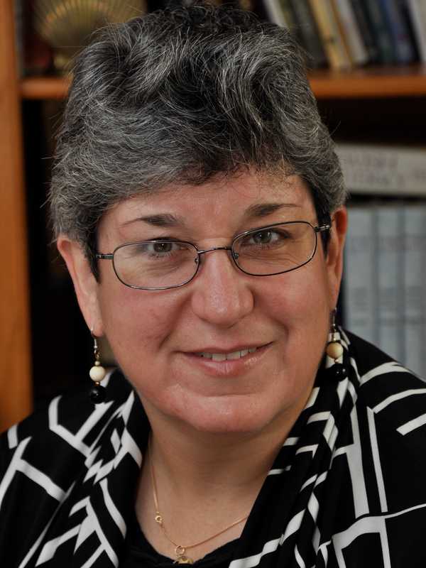 Peekskill's First Hebrew Congregation Names First Woman Rabbi