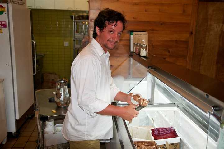 Local In Chappaqua Is Finalist In DVlicious Ice Cream Contest