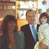 <p>Julie Redding with her dad and daughter.</p>