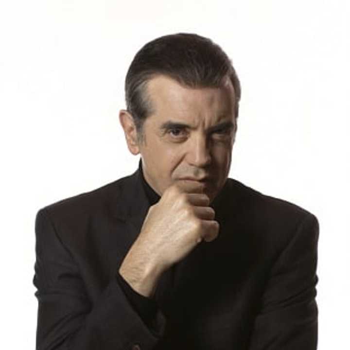 Actor and writer Chazz Palminteri will visit the Westchester Broadway Theatre in Elmsford to share his experiences and offer acting advice.