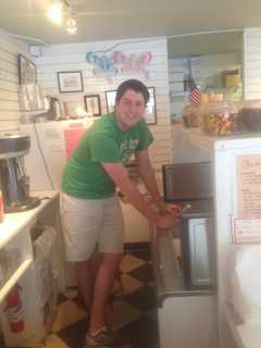 Scoops In Wilton Is Finalist In DVlicious Ice Cream Contest
