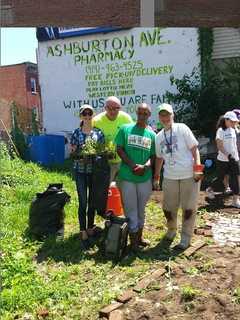 Marymount School Of NY Students Volunteer In Yonkers