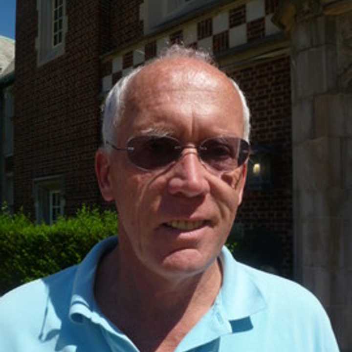 Bronxville coach Jim Mitchell will have his cross country team at the New York State Qualifier at Bowdoin Park Friday.