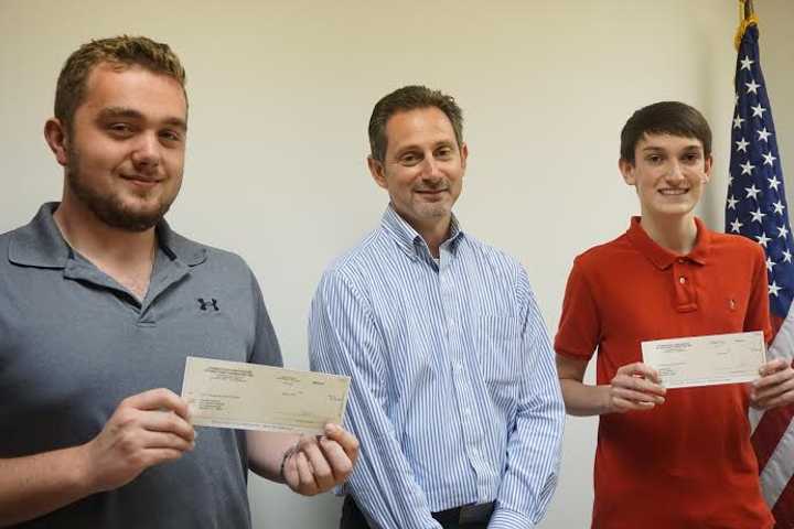 2 Seniors Earn Scholarships From Stamford Board Of Realtors
