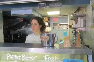 Croton's Blue Pig Is Finalist In DVlicious Ice Cream Contest