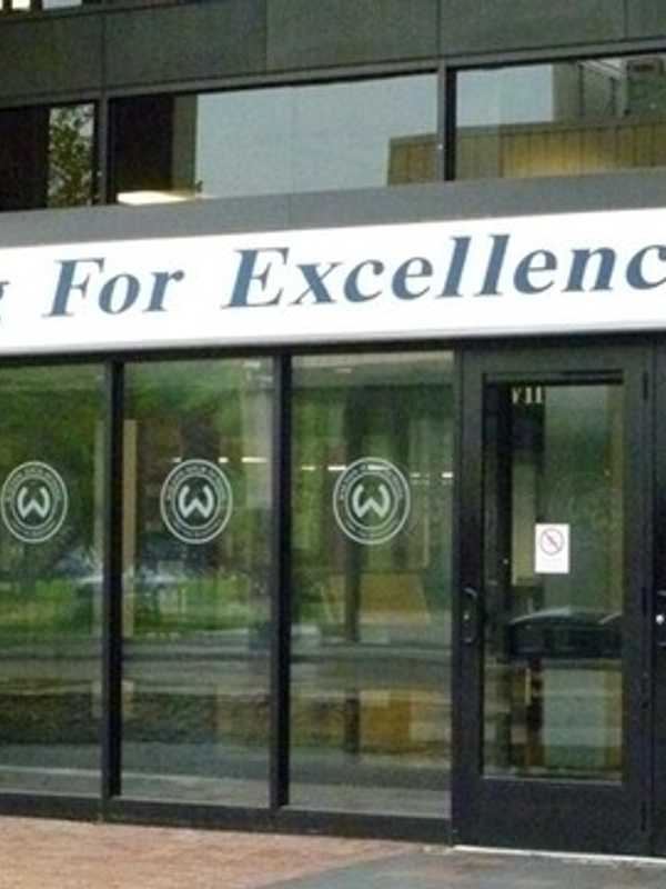 Ridgefield Runs Buses For Students To Attend State's Largest College Fair