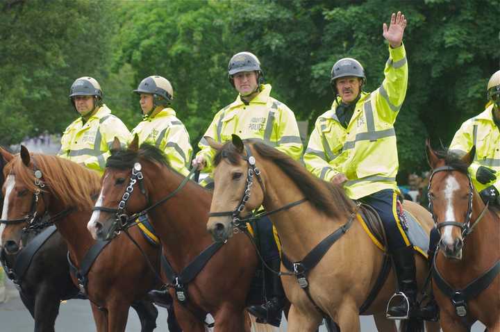 Sunday&#x27;s Great Street Parade honors First Responders.