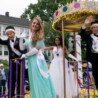 <p>The King and Queen (right) along with the Prince and Princess at Sunday&#x27;s Great Street Parade.</p>