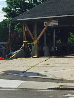 Lewisboro Police Chase Ends With Crash At Ridgefield Deli
