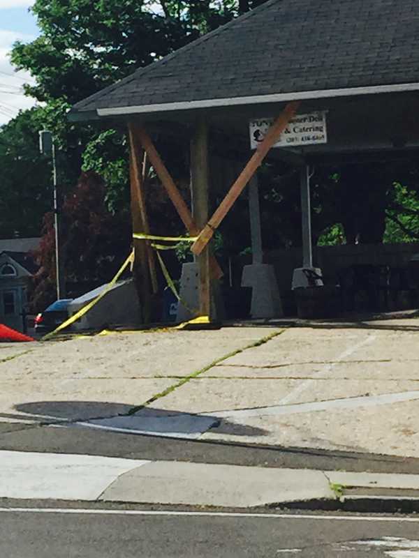 Lewisboro Police Chase Ends With Crash At Ridgefield Deli