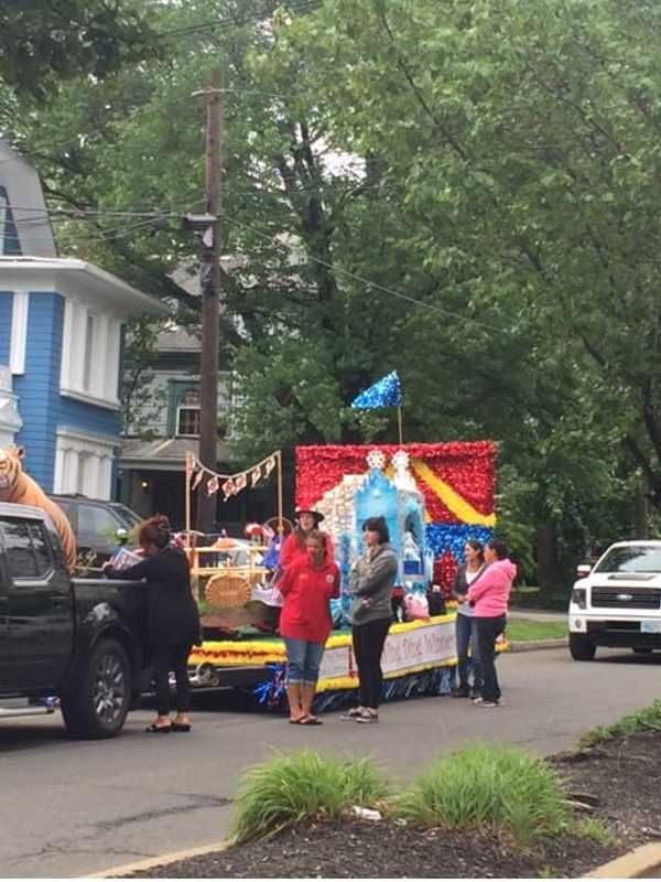 Barnum Festival Concludes With Parade In Bridgeport