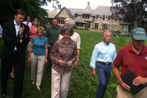 Murphy Backs Change In Law To Help Preserve Land At Greenwich Stop