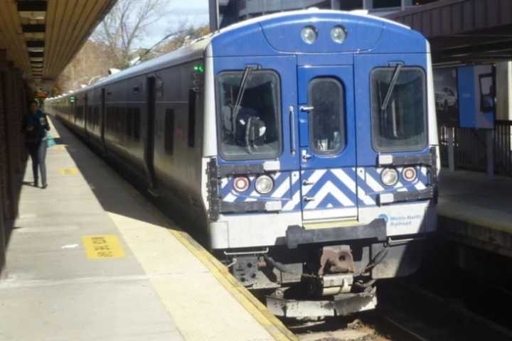 Metro-North Imposes Alcohol Ban For SantaCon Event