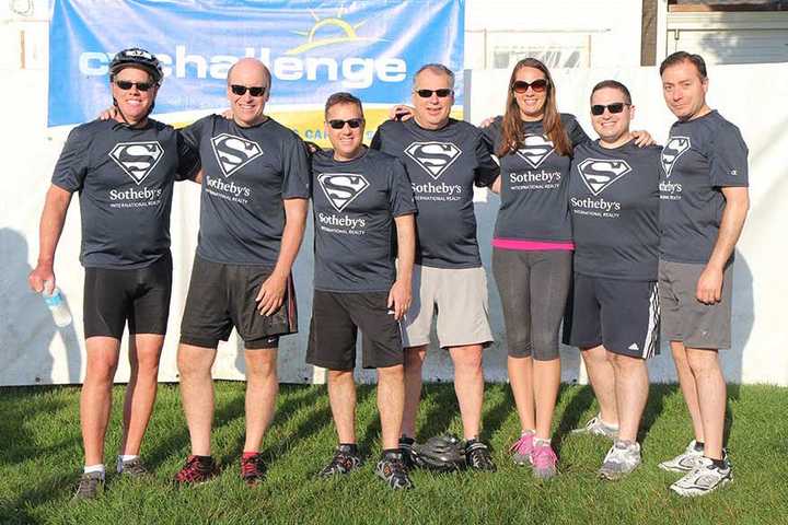 Southport William Pitt Sotheby's Exec And Colleagues Join Cancer Challenge
