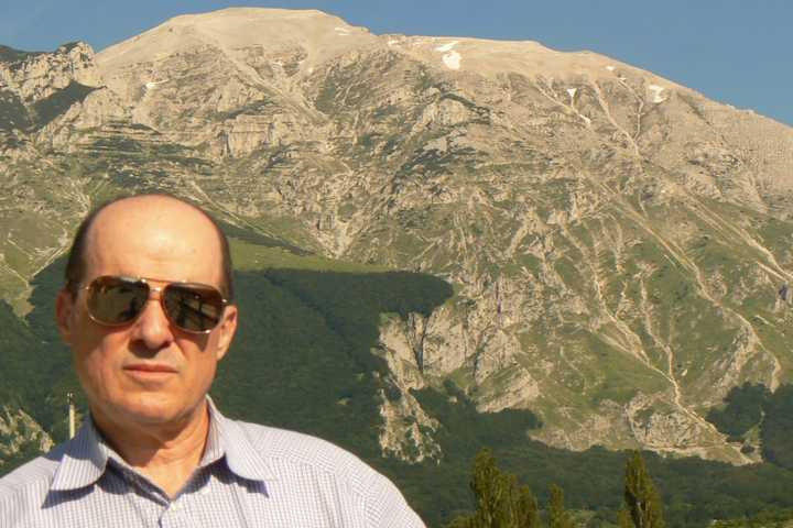 Stamford Native Gil Fagiani Shares Poetry At Ferguson Branch