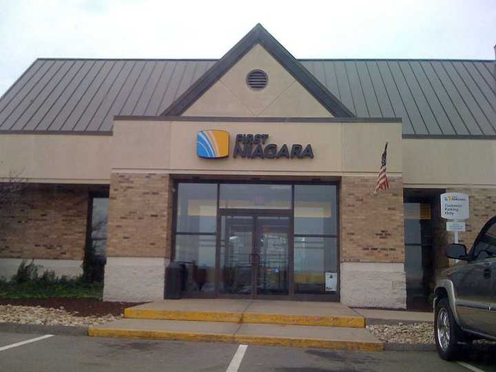 First Niagara Bank, in cooperation with the Red Cross, is helping local county victims of Hurricane Sandy.