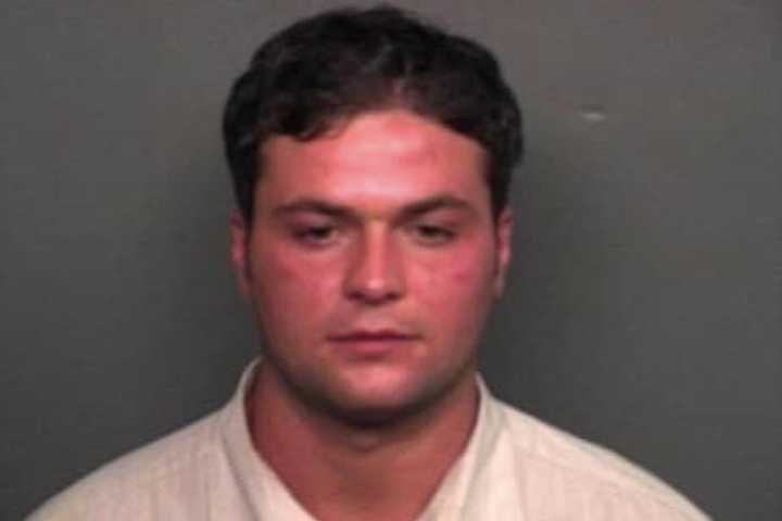 Police Search For Stamford Man In Armed Robbery Of Check-Cashing Business
