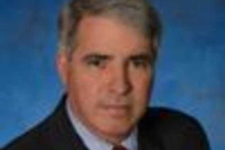 Ronald R. Santucci, Of New Rochelle, Renowned Patent Lawyer