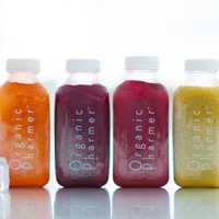 <p>Organic Pharmer&#x27;s travel juice set retains all of it&#x27;s nutrients when frozen and can even get through airport security. </p>