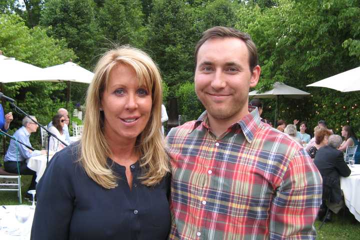Crabtree's Kittle House Raises Money For Children's Book Festival