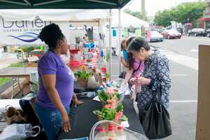 Darien's Sidewalk Sales Entice Shoppers, Families To Join The Fun 