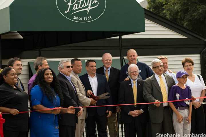 Patsy's Pizzeria In New Rochelle Celebrates Grand Opening