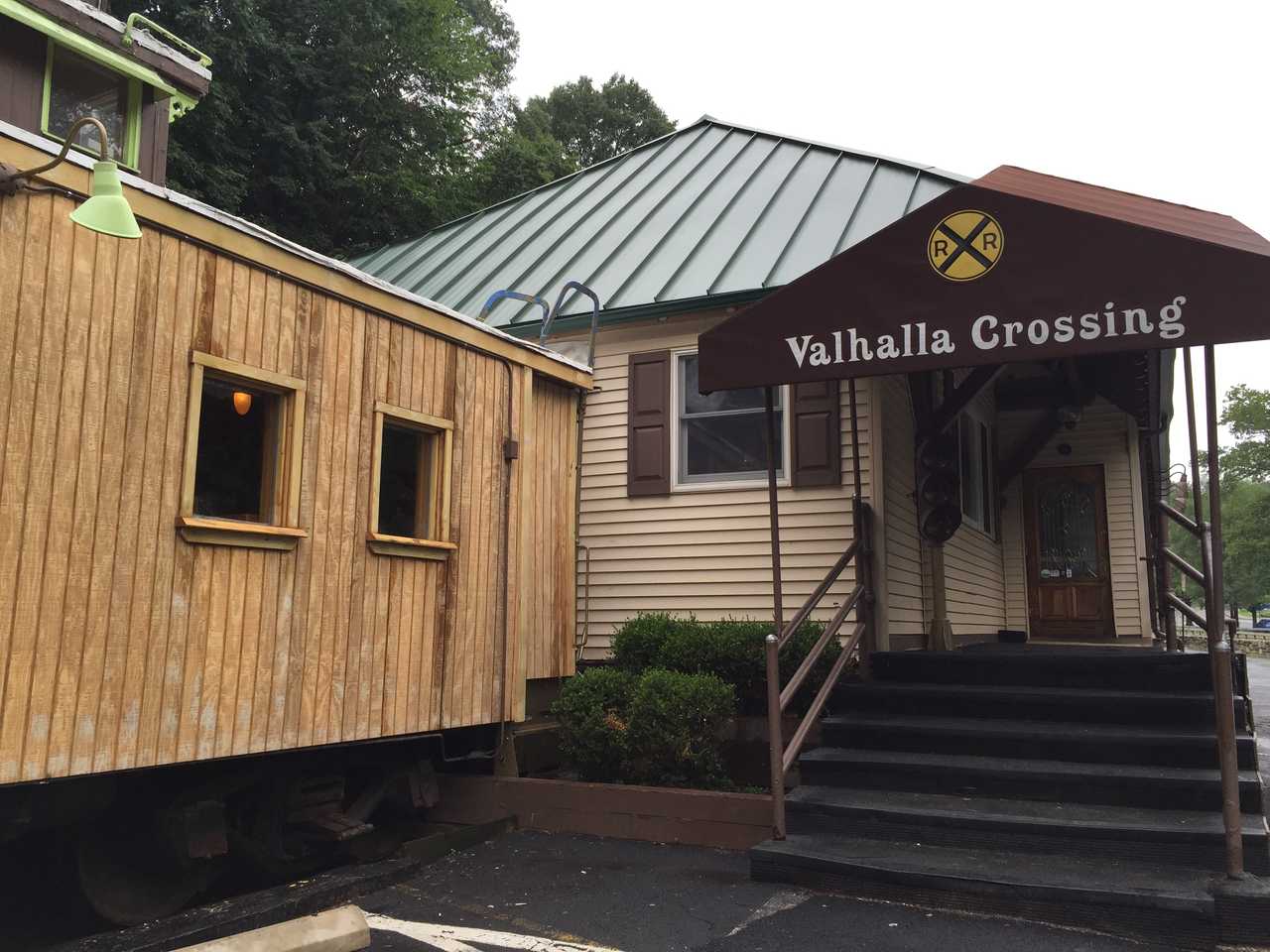 Valhalla Crossing Is Finalist In DVlicious Burger Contest | Rye Daily Voice