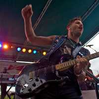 <p>Michael Franti and Spearhead wow the crowd at Columbus Park.</p>