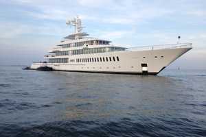 'Shark Tank' Star Mark Cuban Anchors Yacht Off Long Island Sound