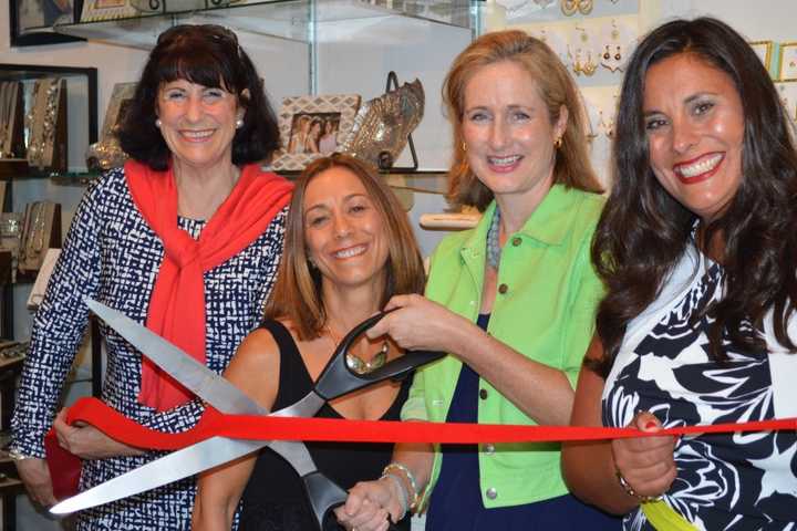 Me Boutique Pulls Up Stakes, Moves To New Spot In Fairfield