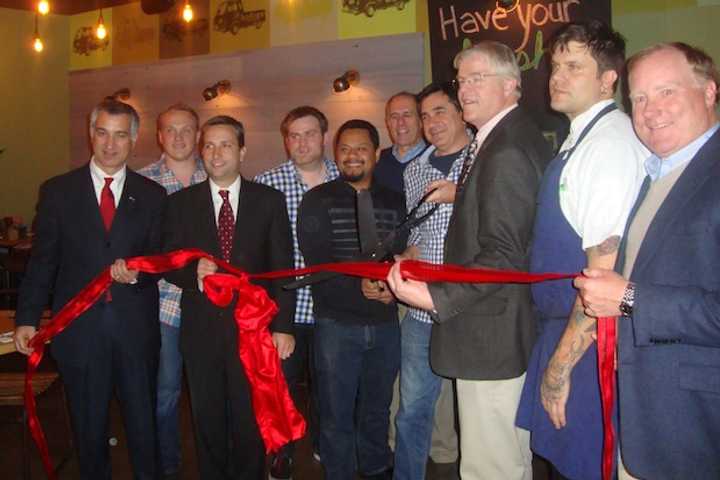 Bodega Taco Bar Opens Darien Location