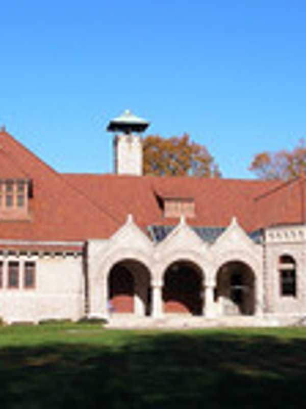 Local, State Dignitaries Open Pequot Library's Annual Summer Book Sale
