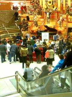 Don't Be A Shopping Victim: Connecticut State Police Provide Safety Tips