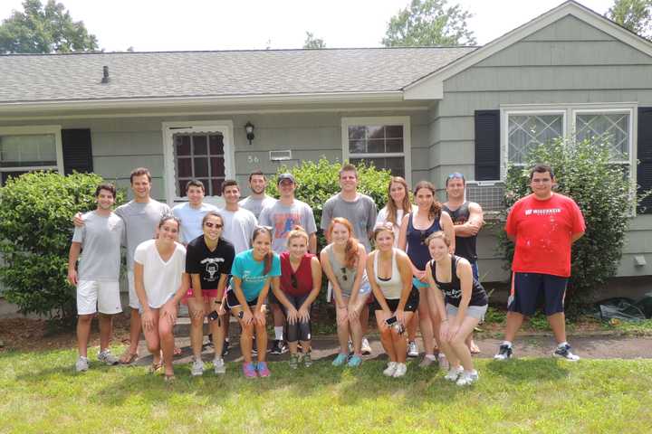 GE Interns Volunteer With STAR, Inc. In Norwalk