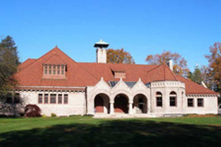 Pequot Library Helps Residents Focus On Health, Wellness With Free Series