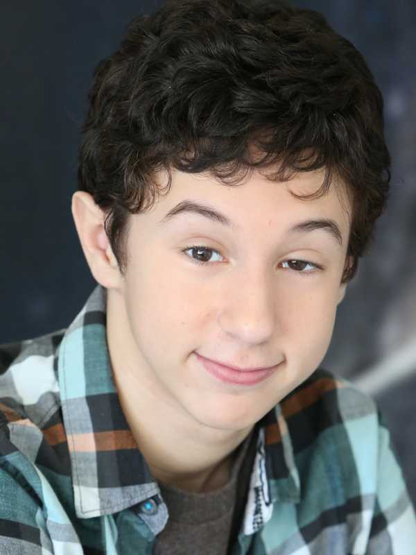 Tarrytown Student Stars In New TV Sitcom, 'The Wonderful Wayneys'