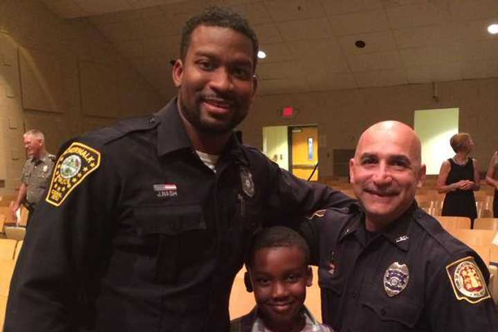 Norwalk Police School Resource Officer Completes D.A.R.E. Training 