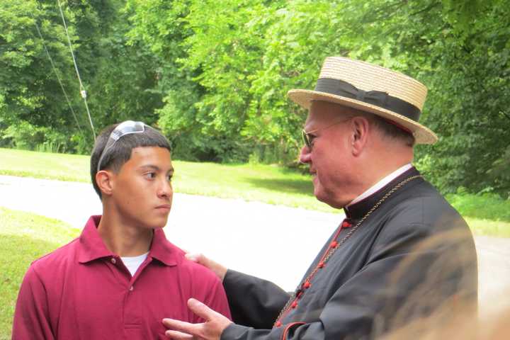 Teens In Somers Build Altar, Pulpit For Pope's NYC Visit