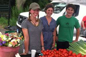 Old Greenwich Farmers Market Is DVlicious Finalist 