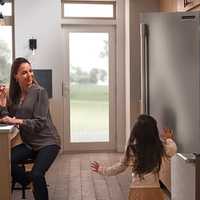 Smudge No More: Leiberts Keeps Kitchens Shining With Frigidaire Technology